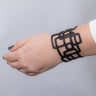 Belinda geometrisches Armband aus recyceltem Gummi